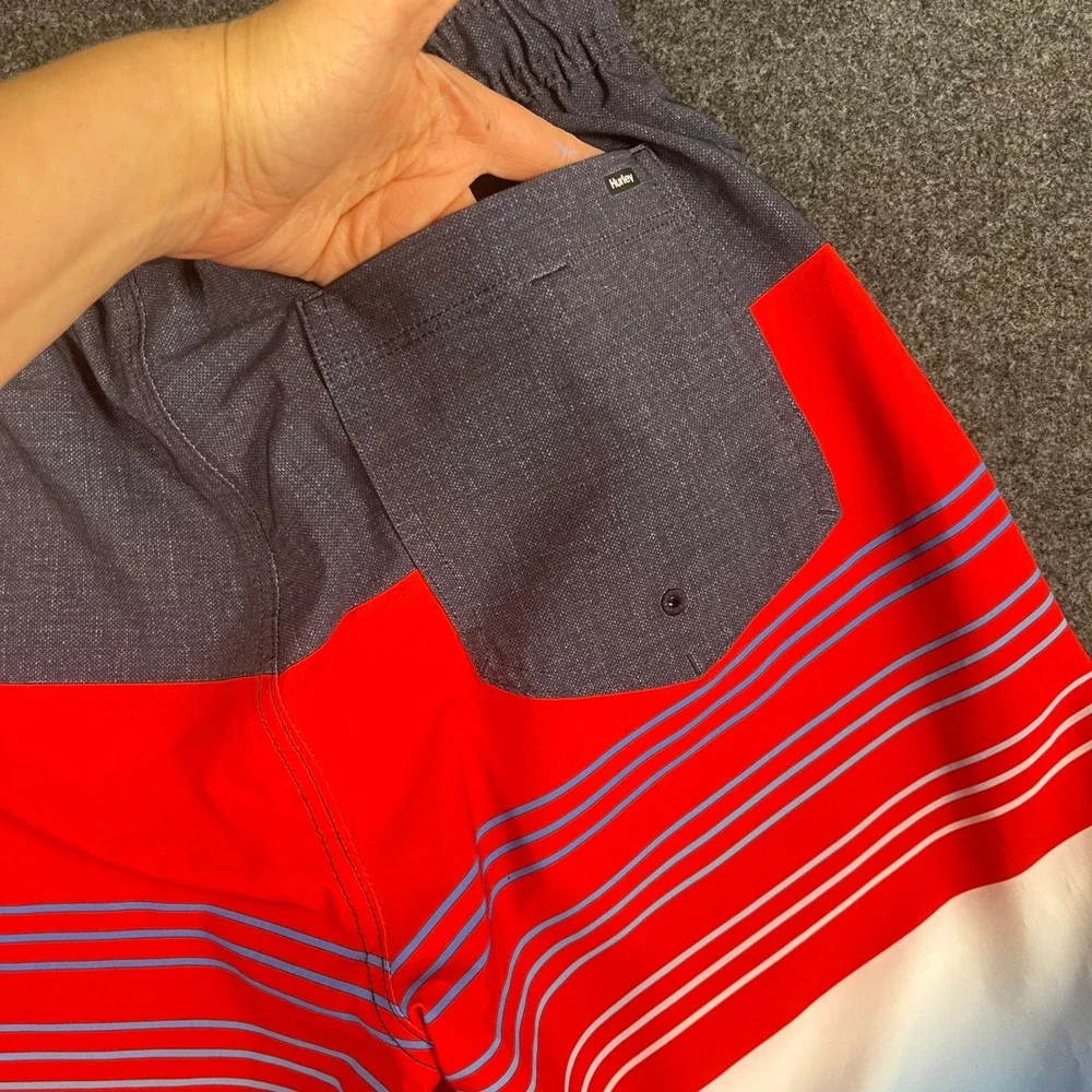 Hurley Mens Board Shorts Medium Red Blue Ombre Striped Swim Trunks Elastic Waist